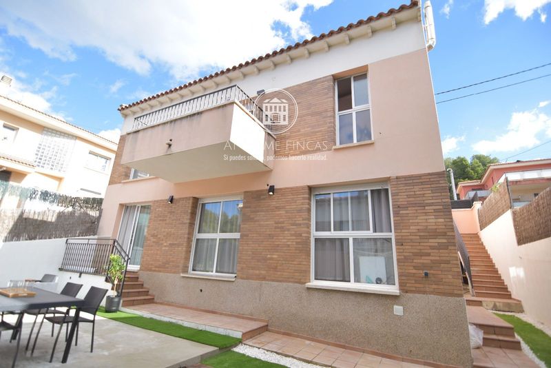 Casa en venta Segur De Calafell, Tarragona. Ref: 2416. At Home Fincas