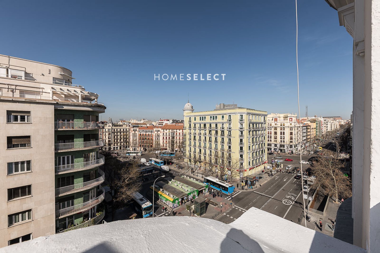 Home Select presenta este estupendo ático exterior, que se alquila completamente amueblado, en el barrio de Salamanca. - Foto 18