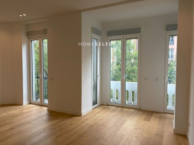 Flat for sale Madrid. Ref: 4356. Home Select