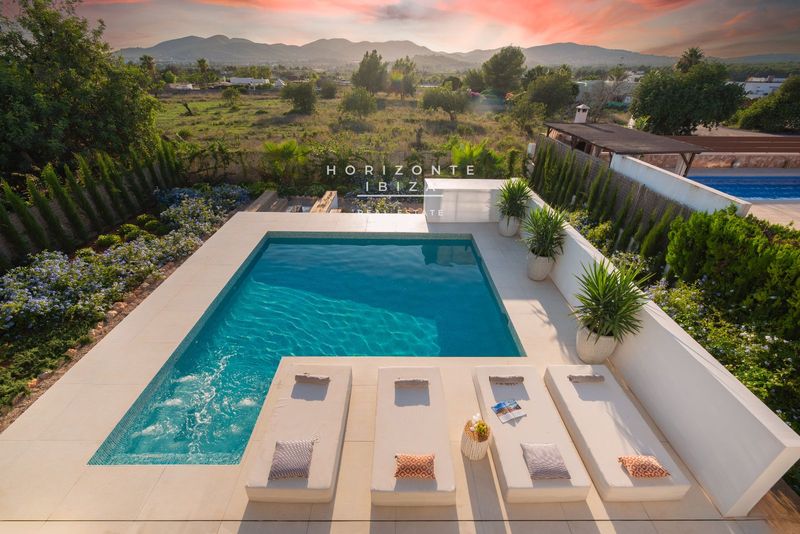 Casa en venta Nuestra Señora de Jesus, Baleares. Ref: 1035. HORIZONTE IBIZA REAL ESTATE