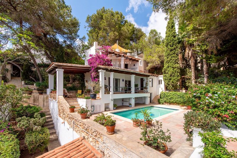 Casa en venta Nuestra Señora de Jesus, Baleares. Ref: 1077. HORIZONTE IBIZA REAL ESTATE