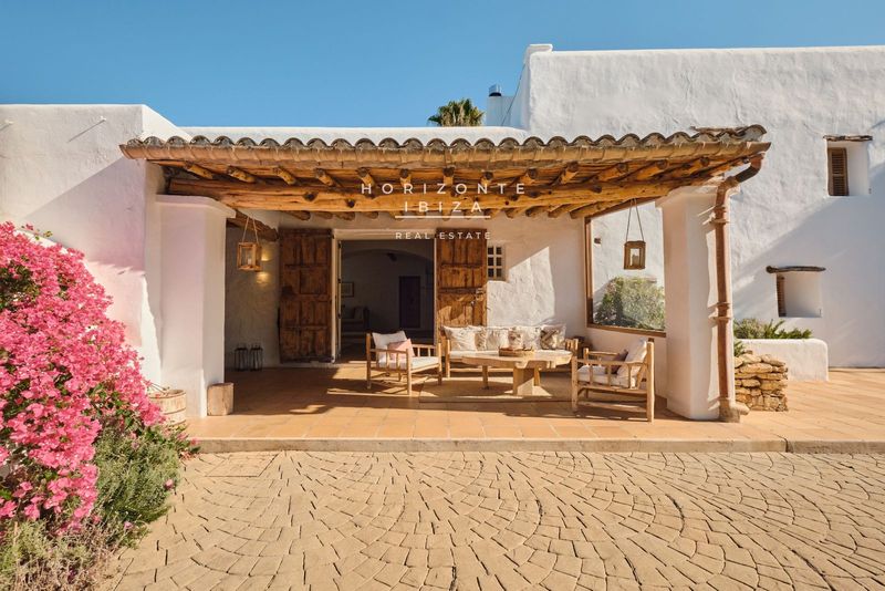 Casa en venta Sant Rafel de Sa Creu, Baleares. Ref: 1089. HORIZONTE IBIZA REAL ESTATE