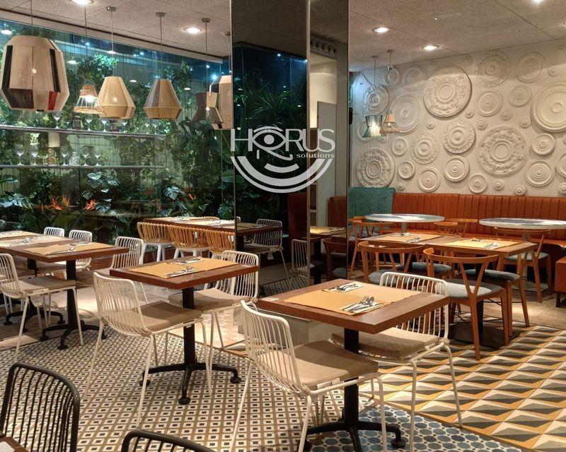 Local de Hostelería en traspaso Barcelona. Ref: 1240. Horus Solutions