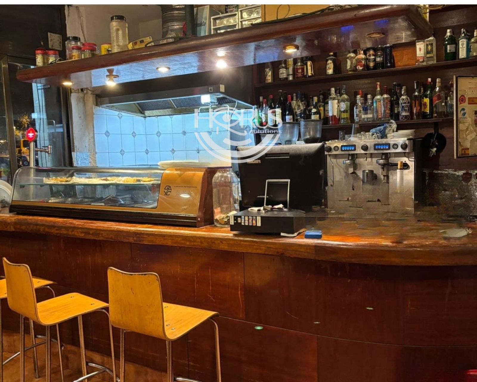 BAR-RESTAURANTE  CON TERRAZA: UN ACTIVO HOSTELERO CON MUCHO POR EXPLOTAR