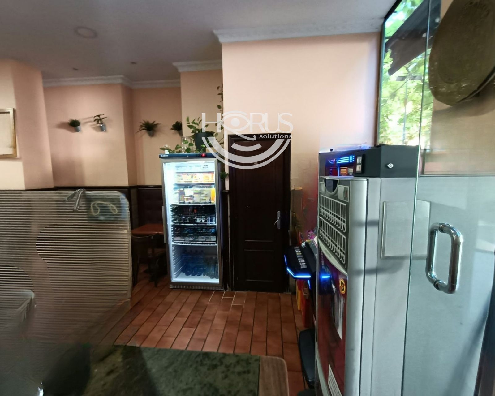BAR-CAFETERÍA EN SANT MARTÍ: TERRAZA, CLIENTELA Y OPERATIVA EN PLENO RENDIMIENTO - Foto 2