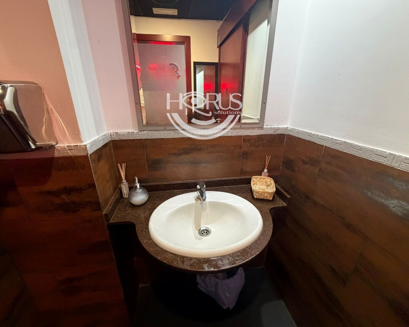RESTAURANTE-COCTELERÍA CON TERRAZA: UN FORMATO PREPARADO PARA FACTURAR DESDE EL PRIMER DÍA - Foto 11