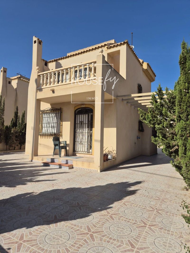 Chalet Independiente en venta Torrevieja, Alicante. Ref: 1020. Inmo Housefy