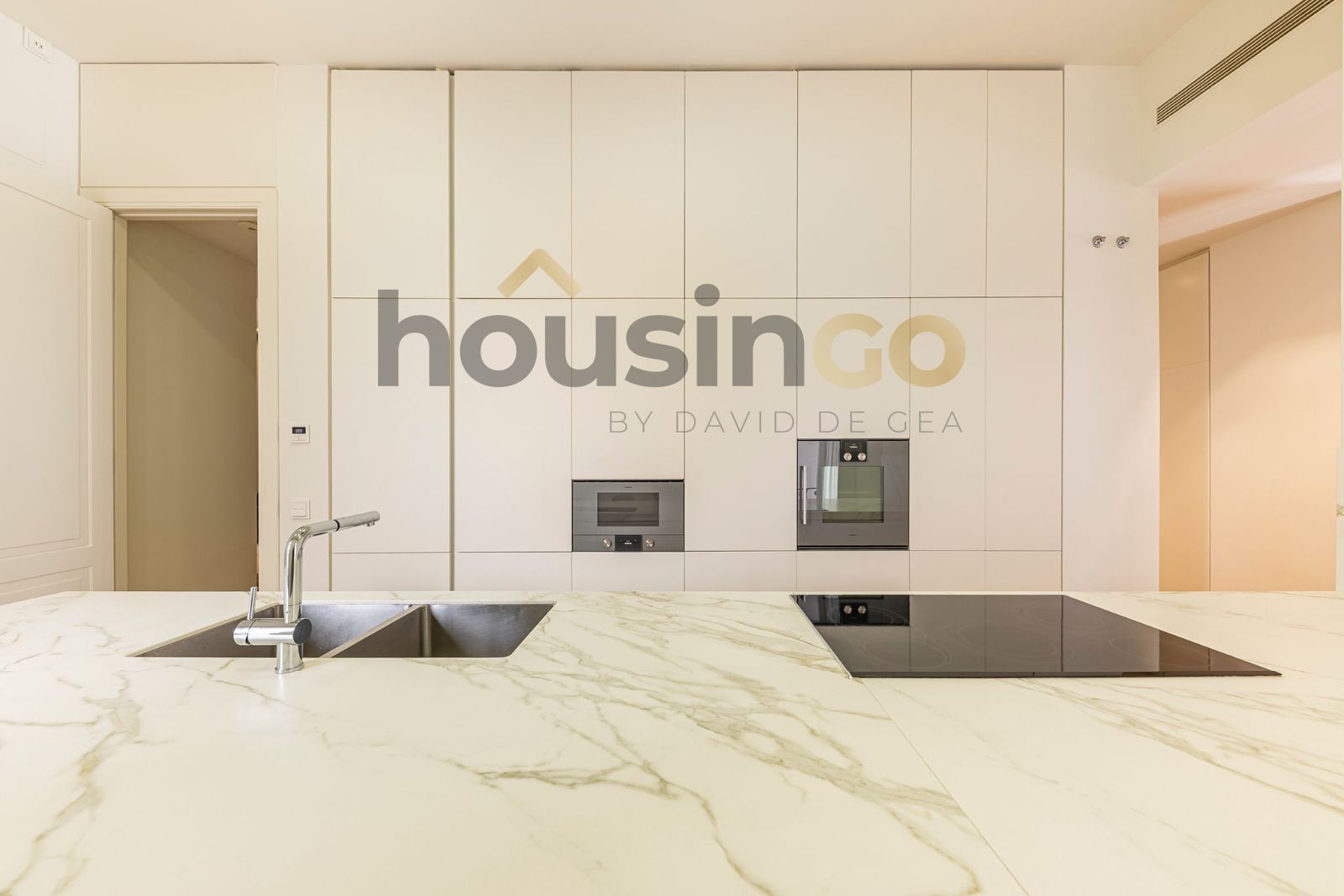 Vivienda - Piso con 8 balcones en alquiler en Calle Jorge Juan