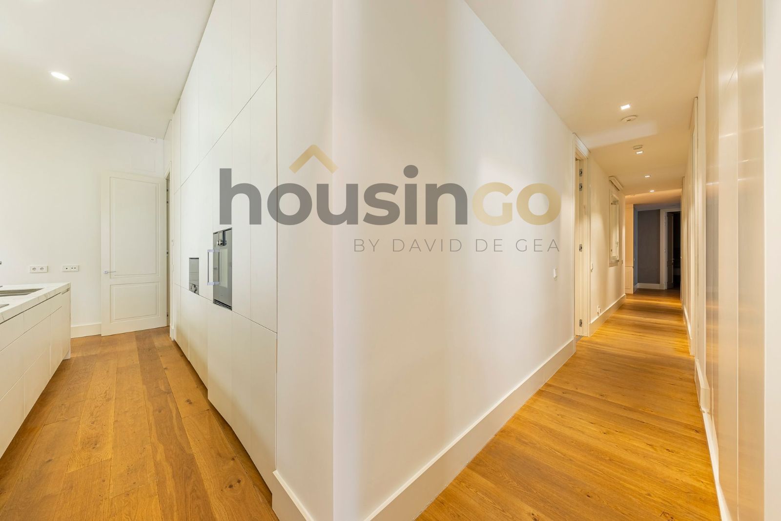 Vivienda - Piso con 8 balcones en alquiler en Calle Jorge Juan
