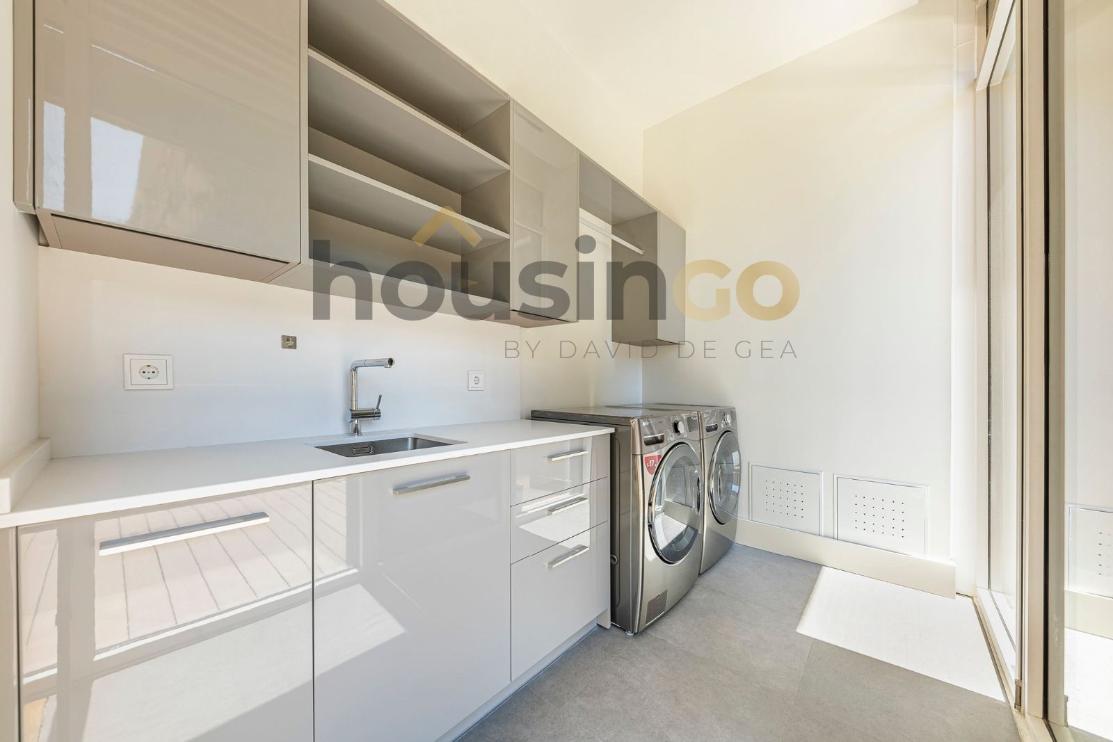Vivienda - Piso con 8 balcones en alquiler en Calle Jorge Juan