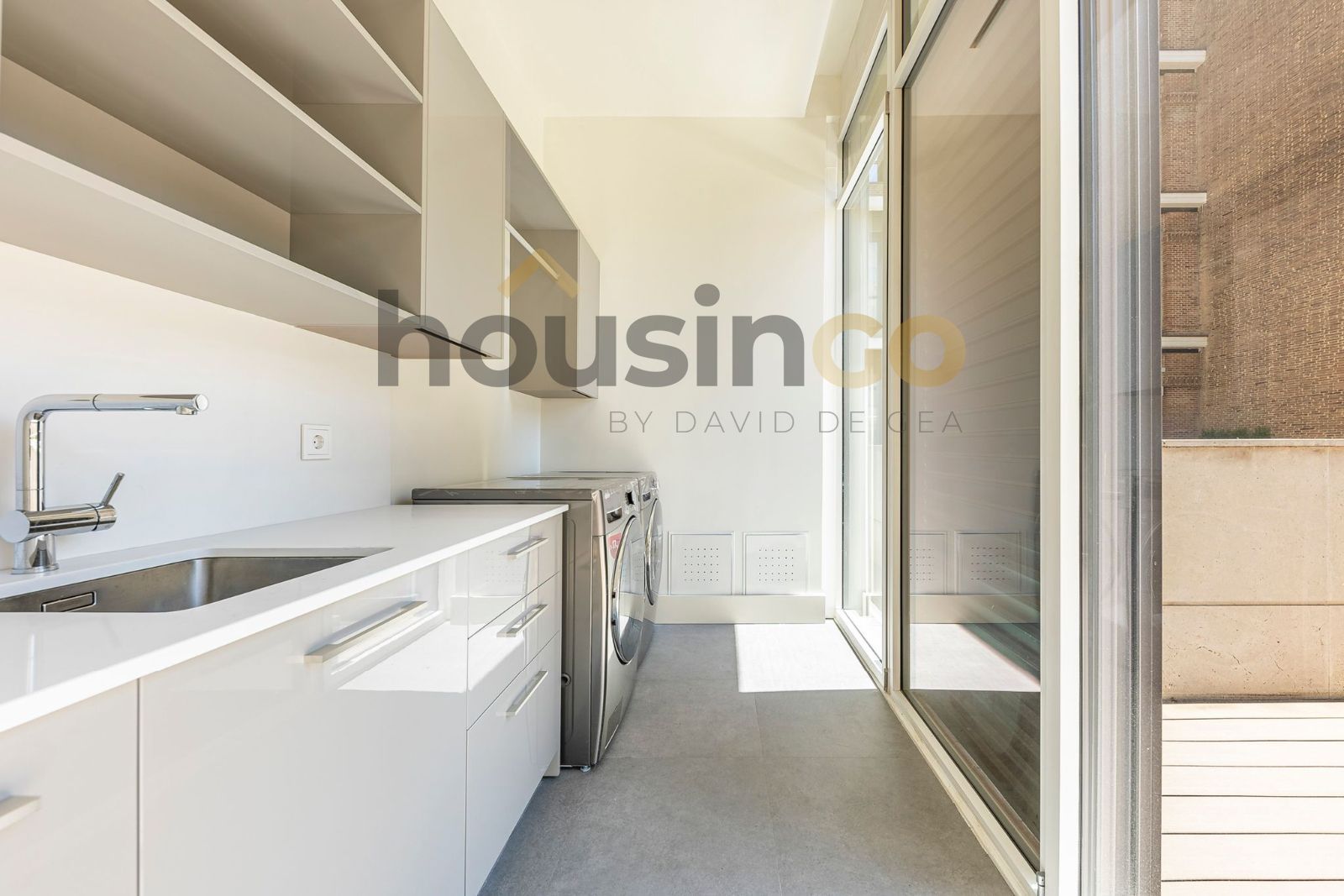Vivienda - Piso con 8 balcones en alquiler en Calle Jorge Juan
