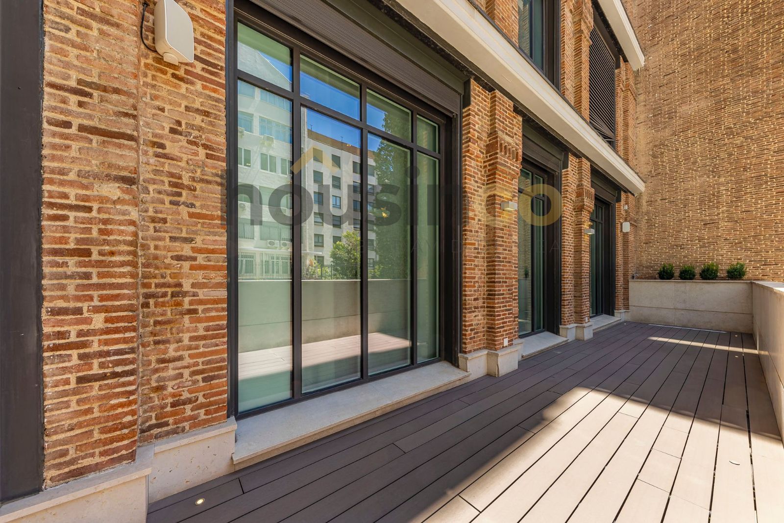 Vivienda - Piso con 8 balcones en alquiler en Calle Jorge Juan