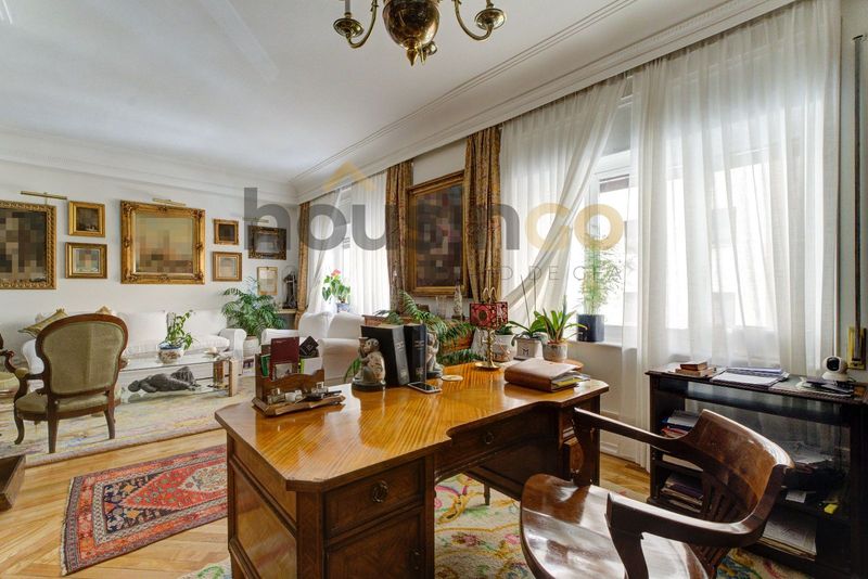 Ático de 5 dormitorios con terraza en Goya, Salamanca