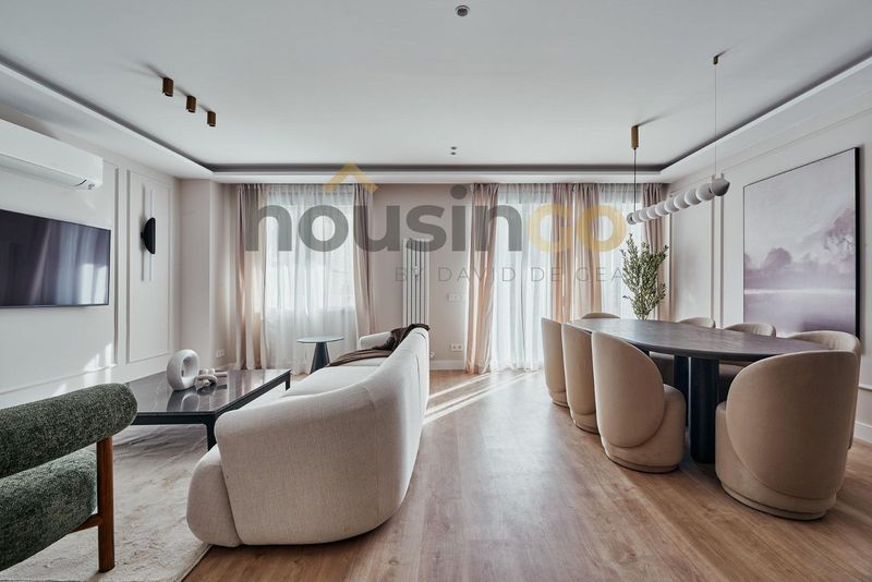 Classic 3-bed apartment with terrace in Ayala, Salamanca