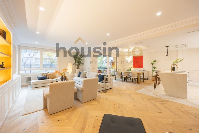 Spacious 4-bed apartment with terrace in Ayala, Salamanca