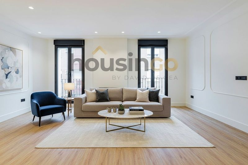 3-bed apartment with natural light in Malasana, Centro