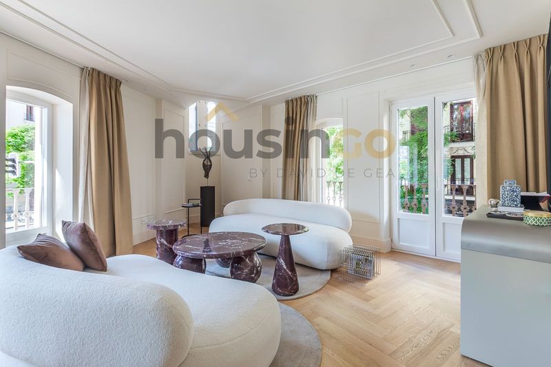 Classic 3-bed apartment in classic building in Goya, Salamanca