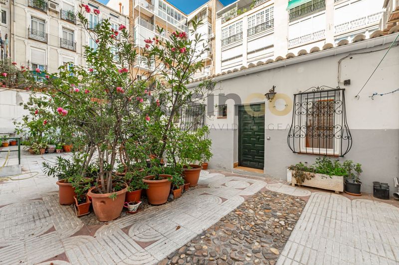 1-bed duplex in classic building in Castelló, Salamanca