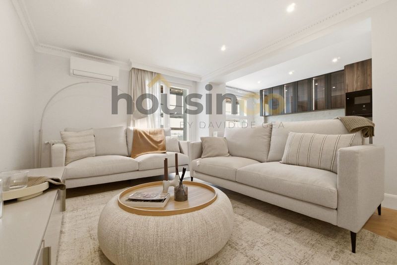 2-bed apartment with lift in Jerónimos, Retiro
