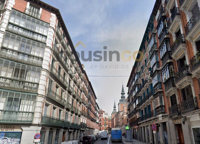 4-bed penthouse with terrace in Embajadores, Centro