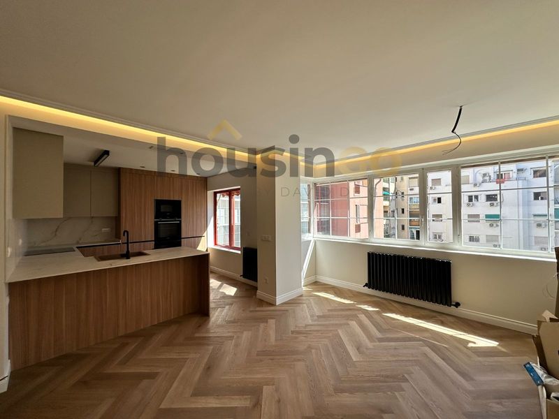 Piso de 3 dormitorios renovado con parking en Lista, Salamanca