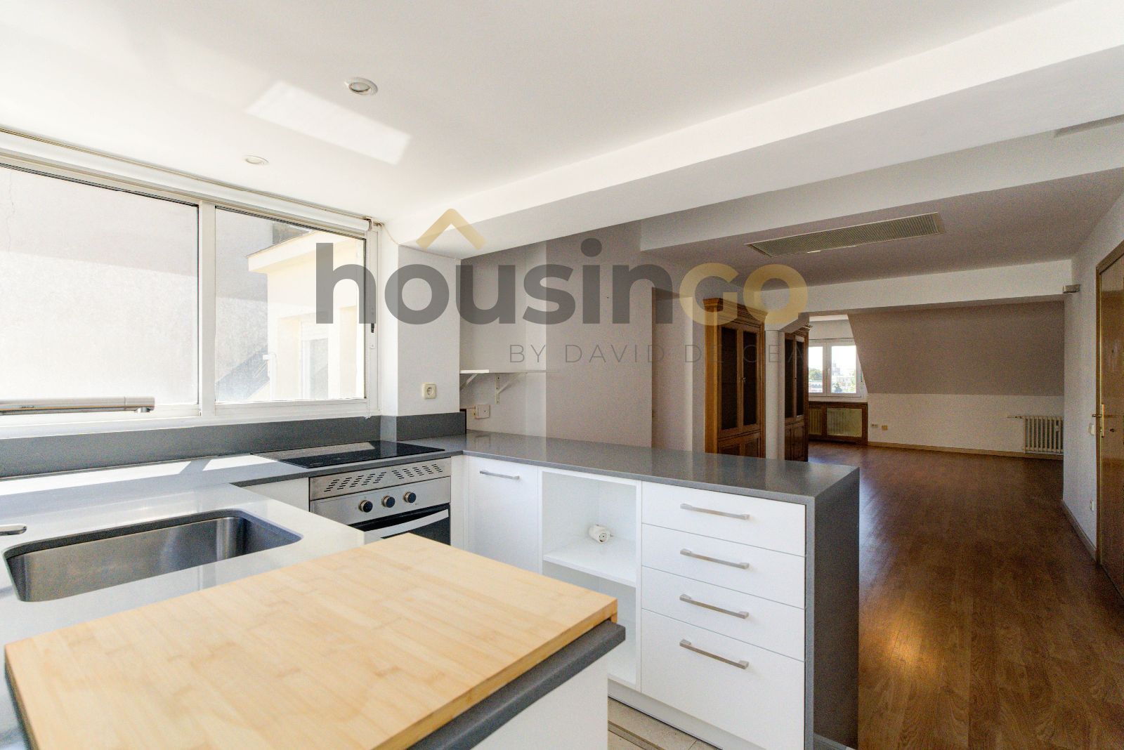 Vivienda - Ático en alquiler en Avenida de Concha Espina