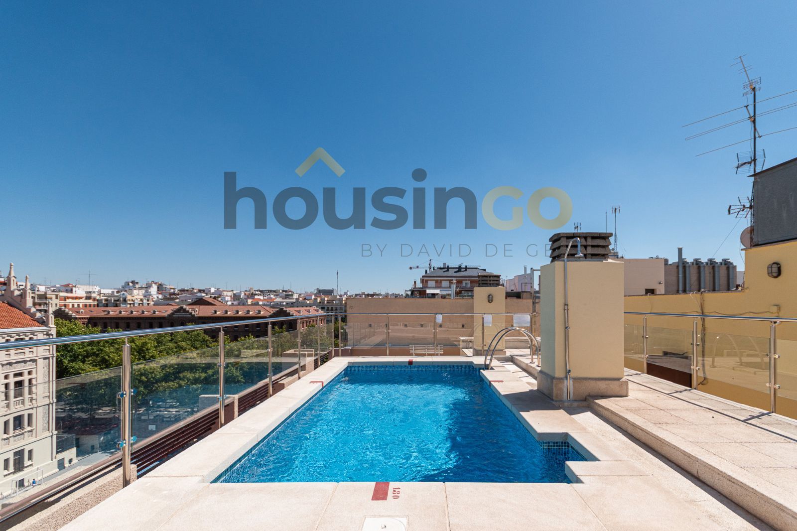 Piscina - Piso en alquiler en Calle Ayala