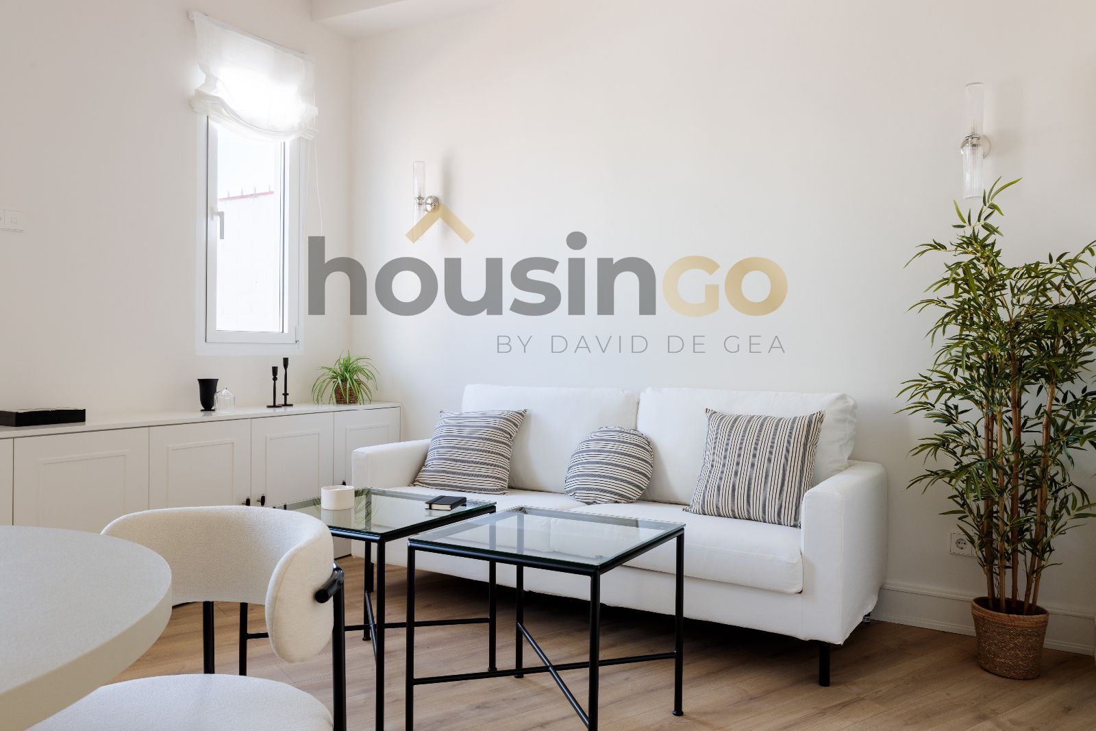 Vivienda - Ático en alquiler en Calle  Luchana
