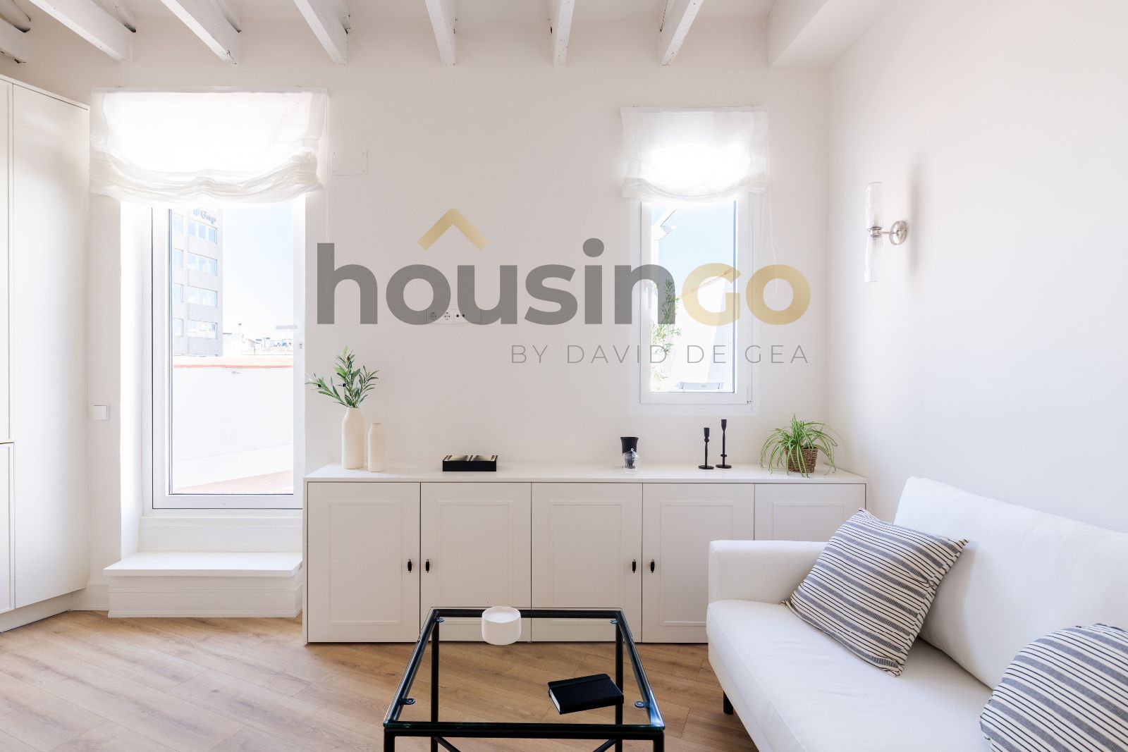 Vivienda - Ático en alquiler en Calle  Luchana