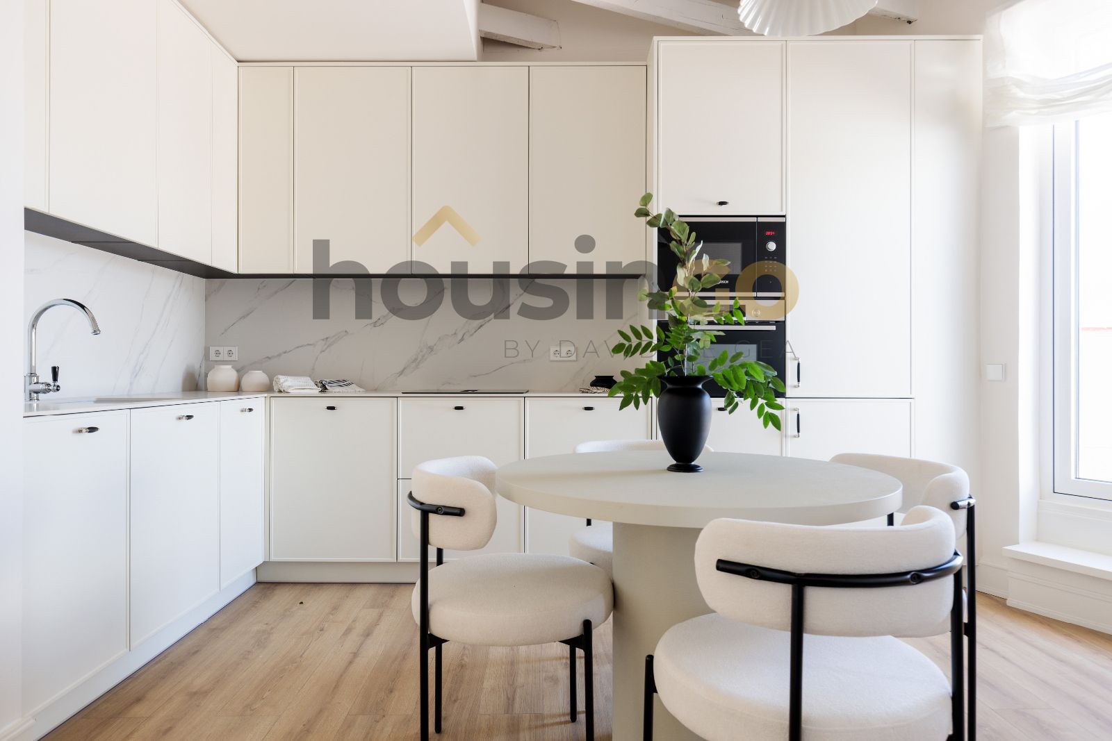 Vivienda - Ático en alquiler en Calle  Luchana