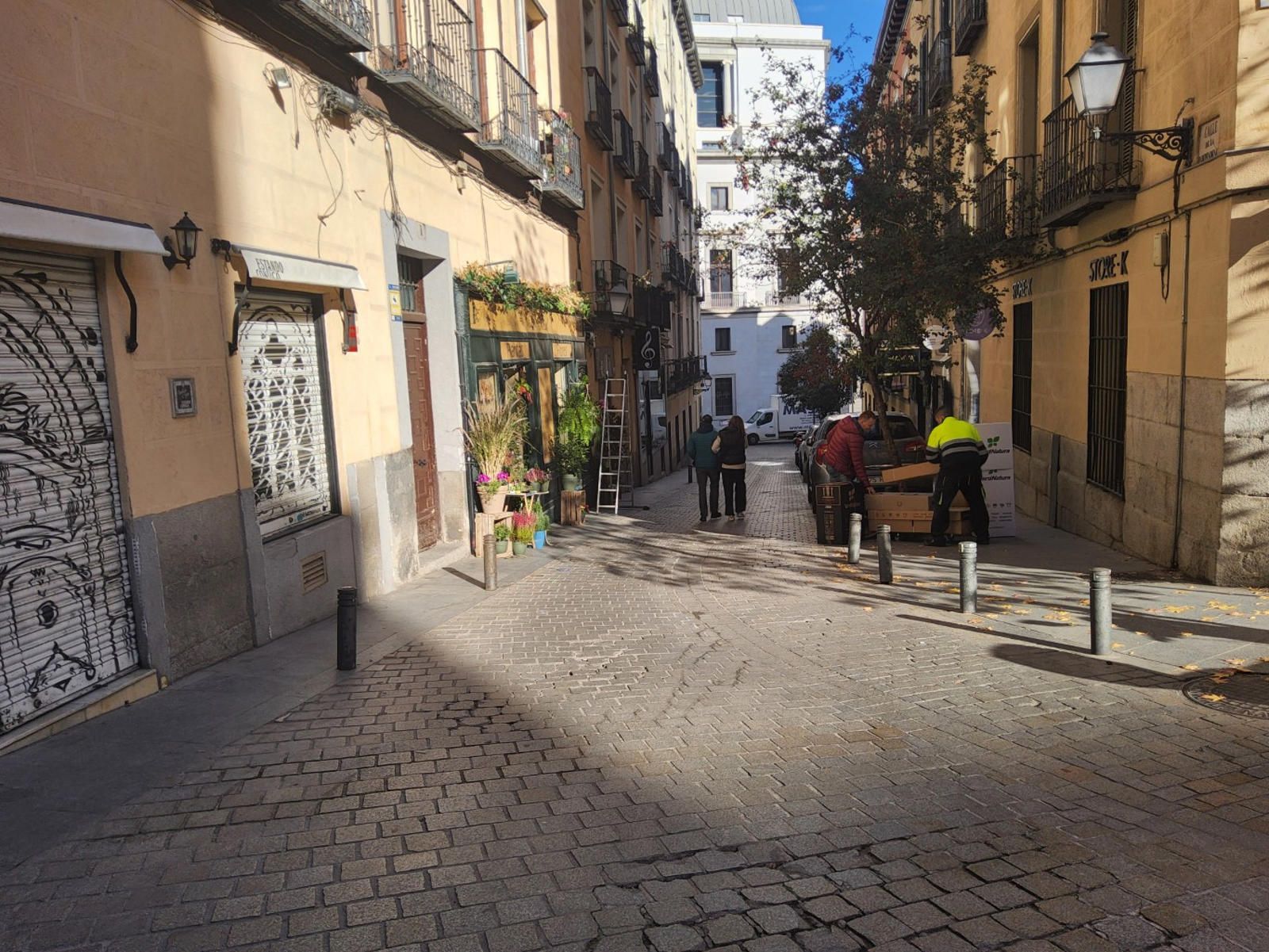 Local Comercial en alquiler Madrid. Ref: 2067. h-plus SERVICIOS INMOBILIARIOS