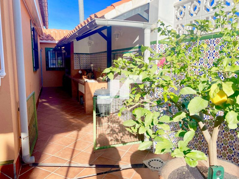 Chalet Independiente en venta Vilareal, Castellón. Ref: 95254430. HusDrommer