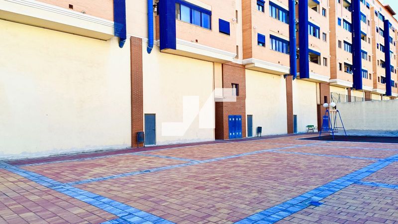 Local Comercial en venta Vilareal, Castellón. Ref: 95254620. HusDrommer
