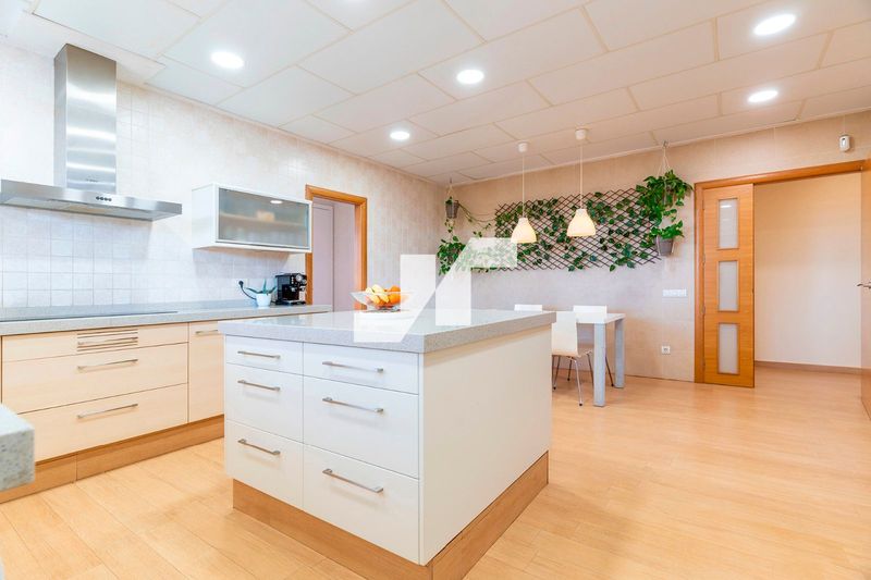 Chalet Independiente en venta L