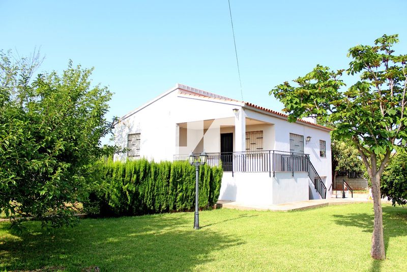 Chalet Independiente en venta Vilareal, Castellón. Ref: 95254810. HusDrommer