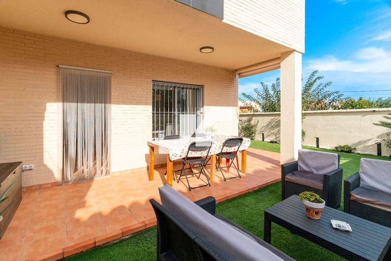 Townhouse for sale Almassora/Almazora, Castellón. Ref: 95254873. HusDrommer