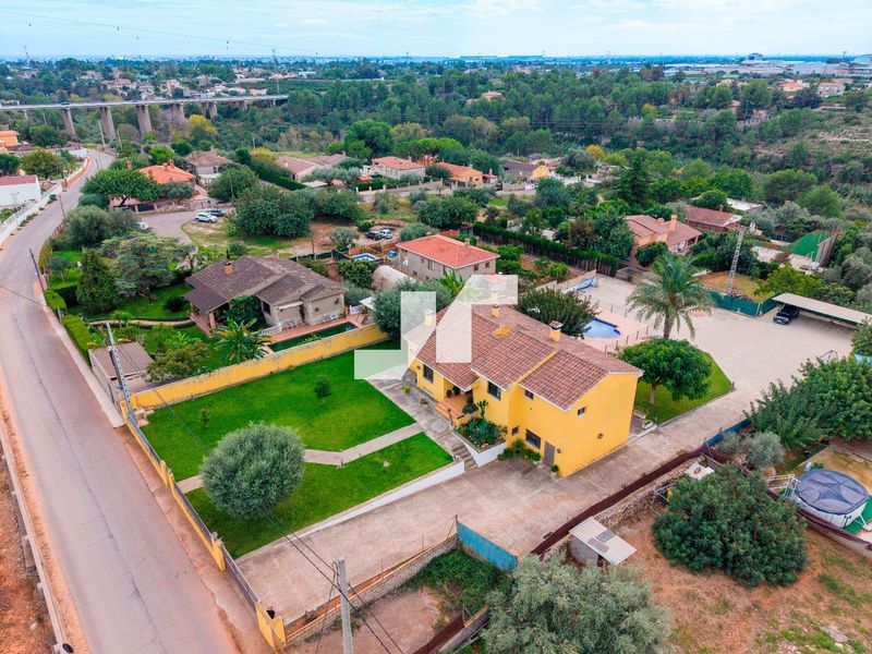 Chalet Independiente en venta Vilareal, Castellón. Ref: 95254886. HusDrommer