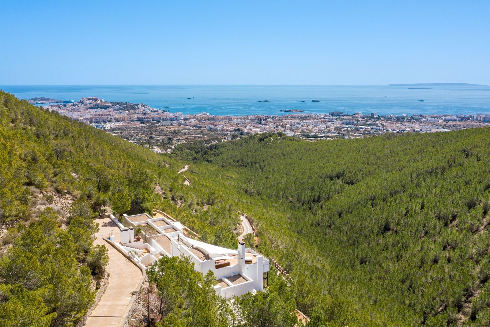 Villa in Ibiza Town - view 1