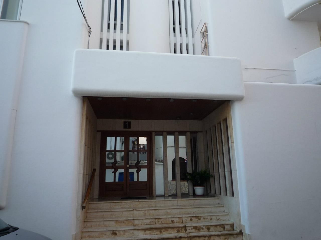 Penthouse in Santa Eularia des Riu - Image 4