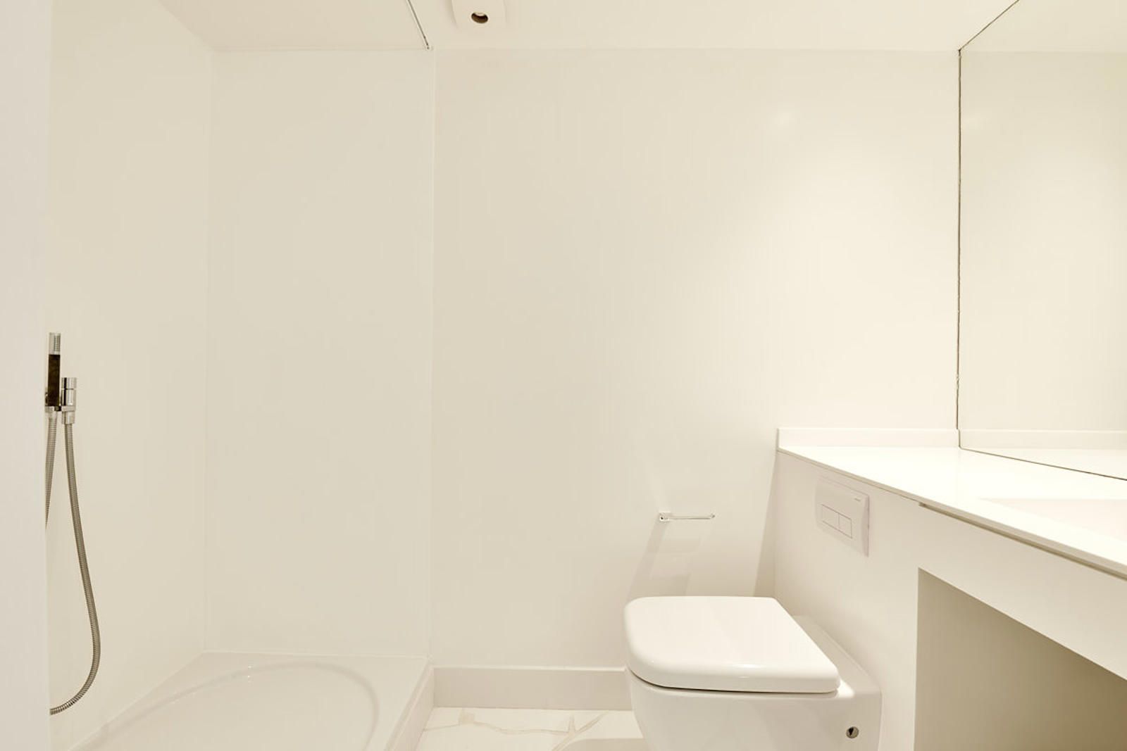 Apartment in Ibiza - Image 3