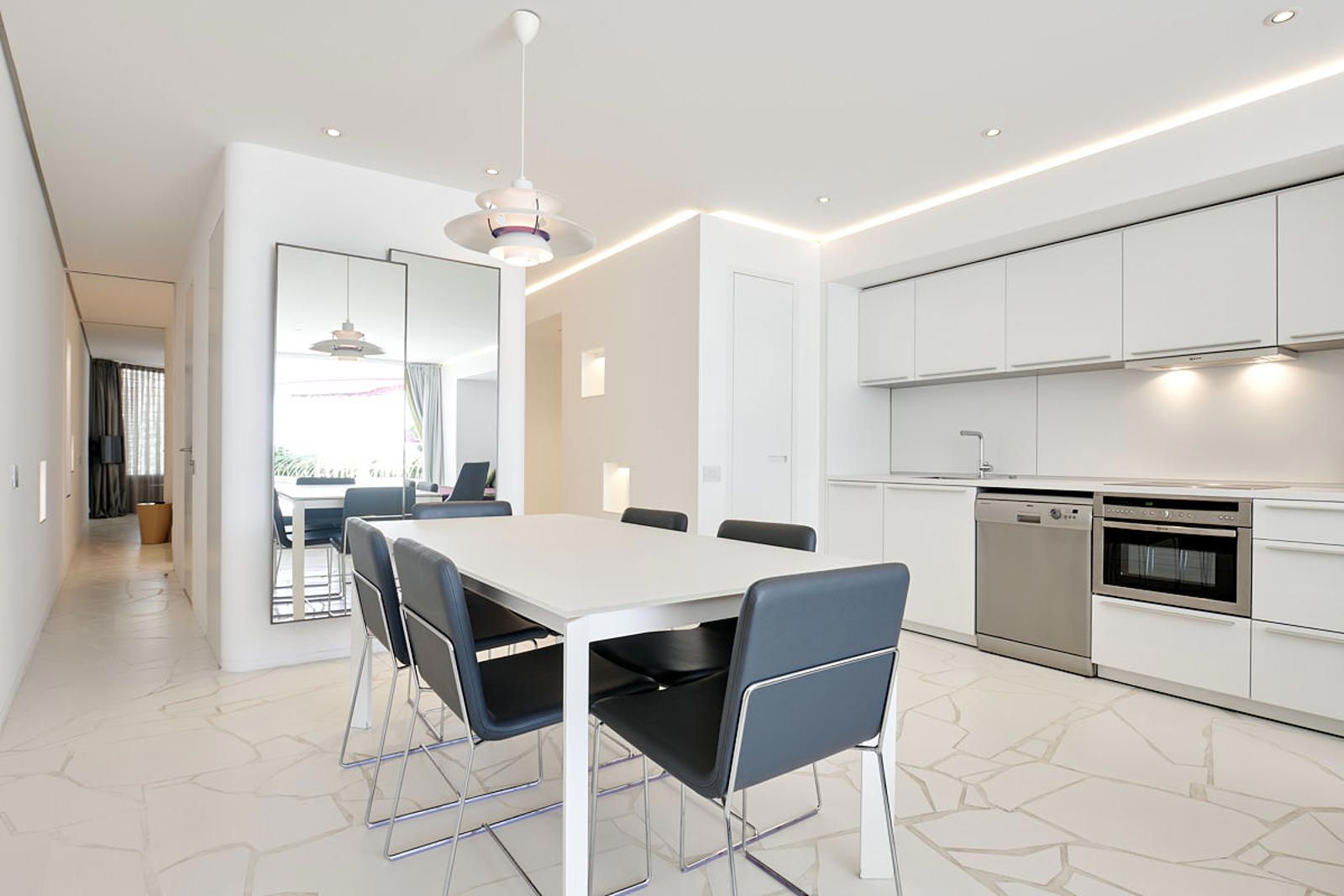 Apartment in Ibiza - Image 4