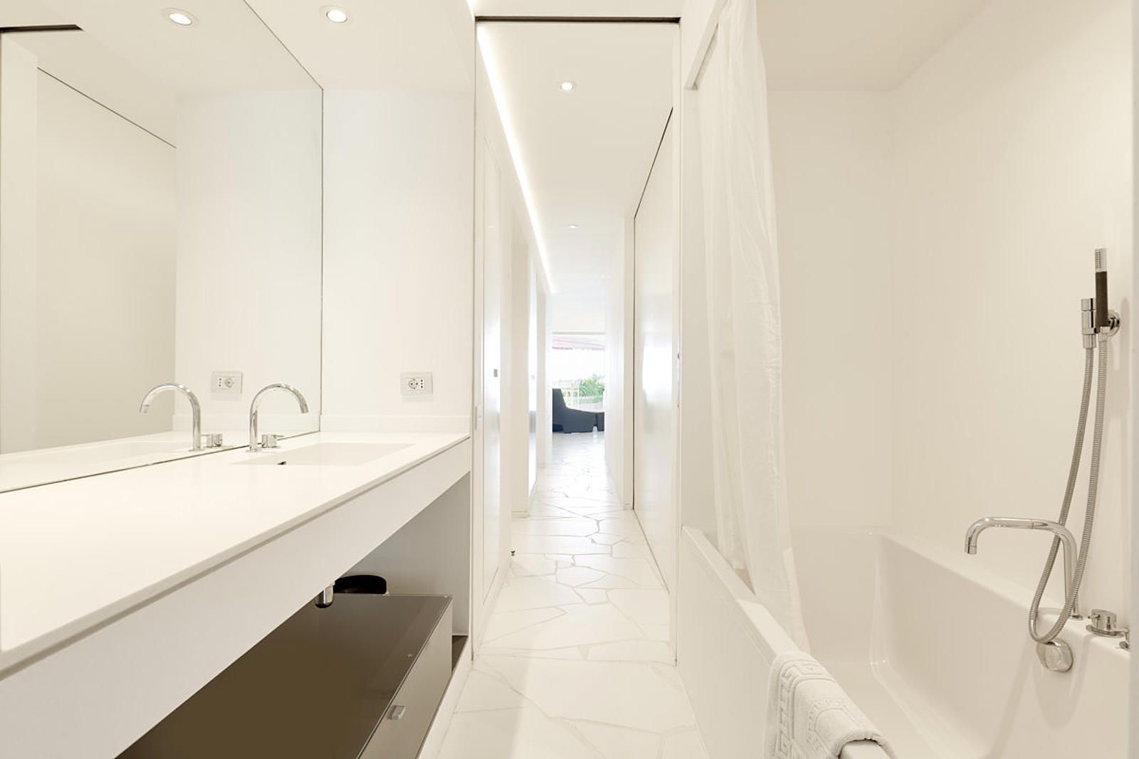 Apartment in Ibiza - Image 5