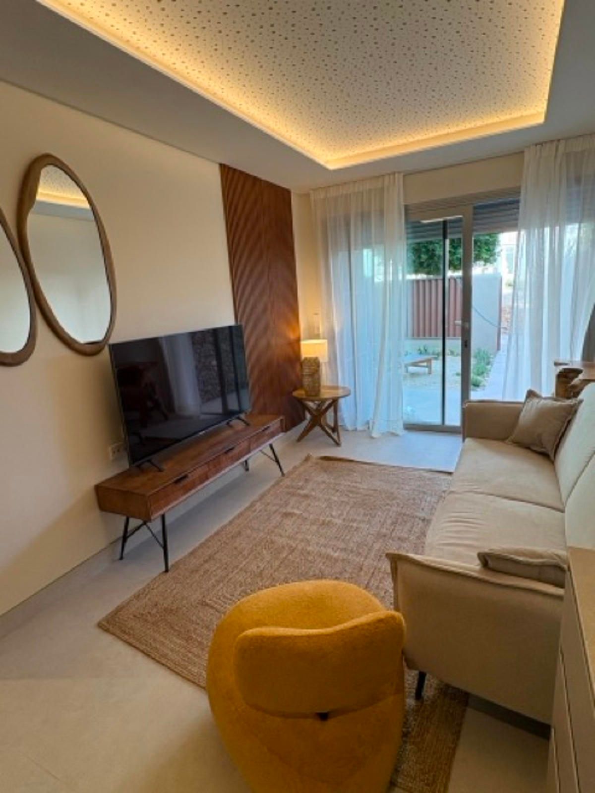 Apartment in Sant Antoni de Portmany - Image 3