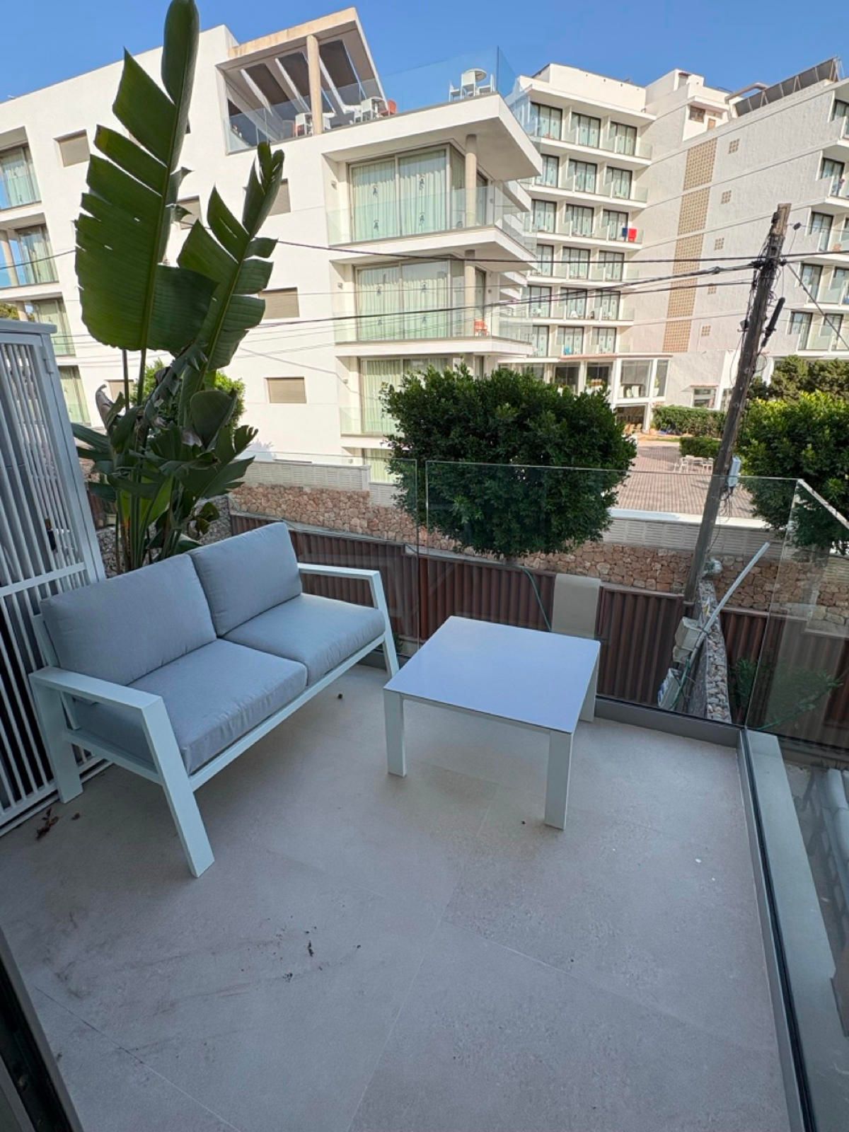 Apartment in Sant Antoni de Portmany - Image 3