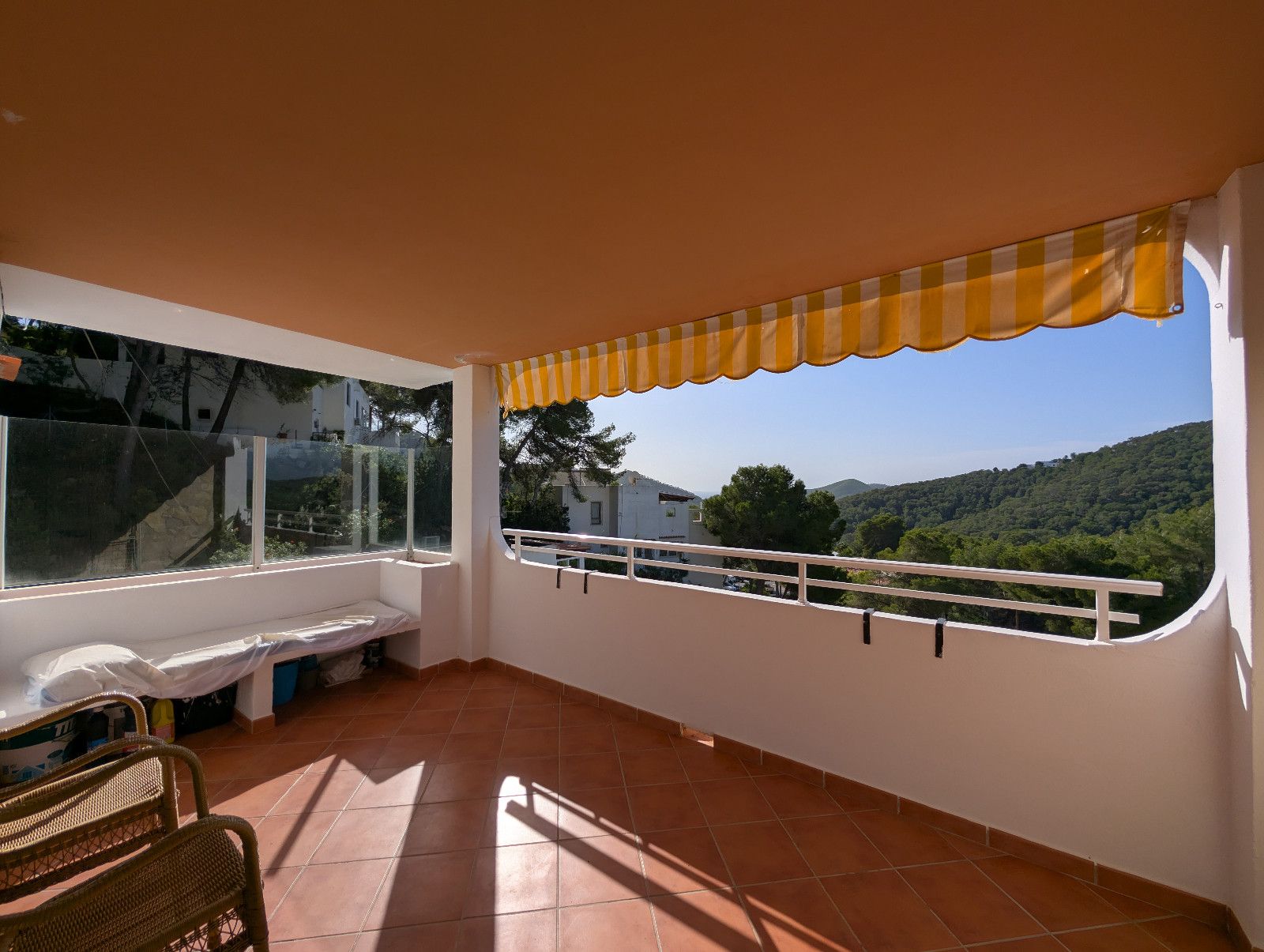 Penthouse in Santa Eularia des Riu - Image 4