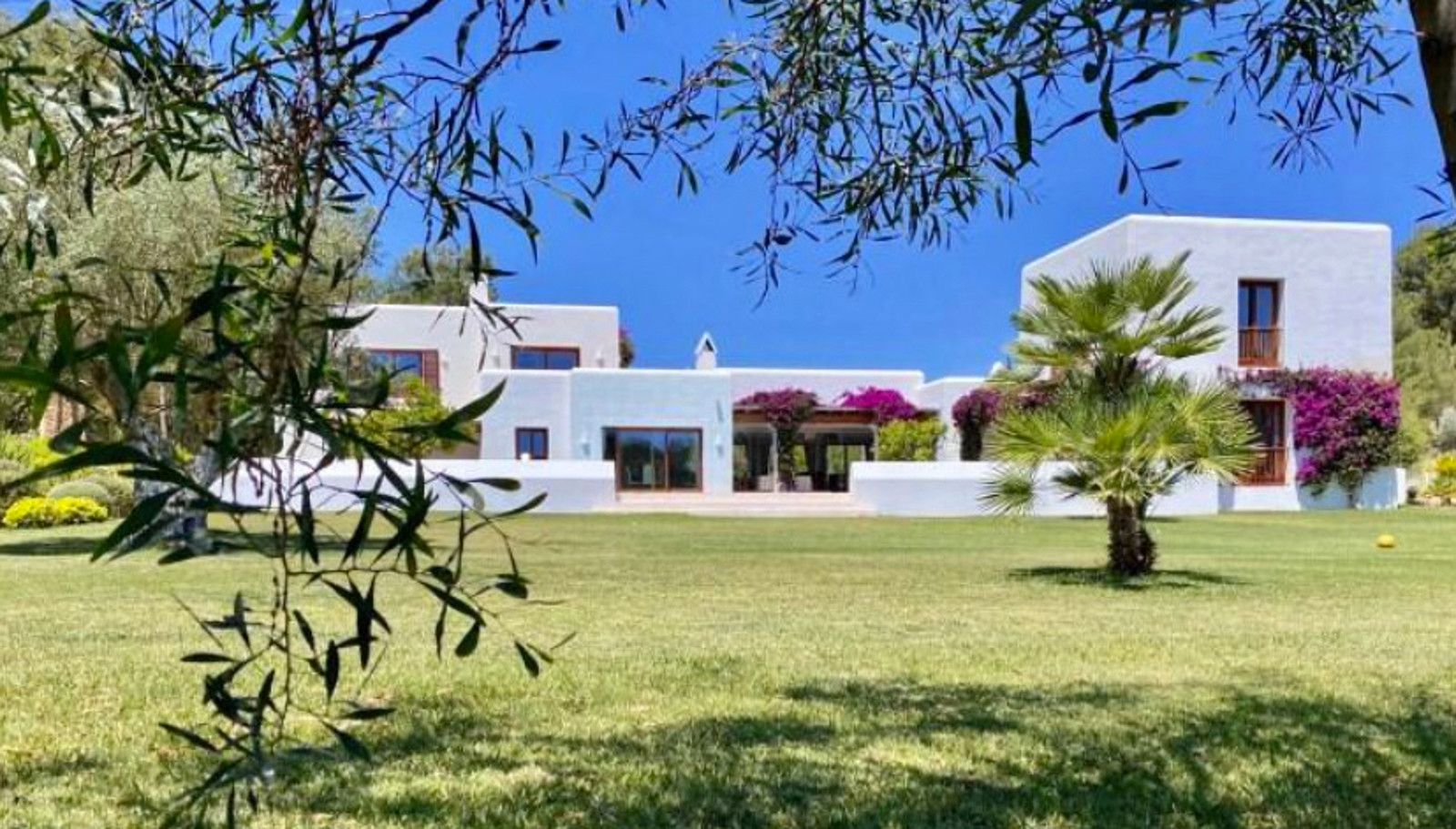 House in Santa Eularia des Riu - view 1