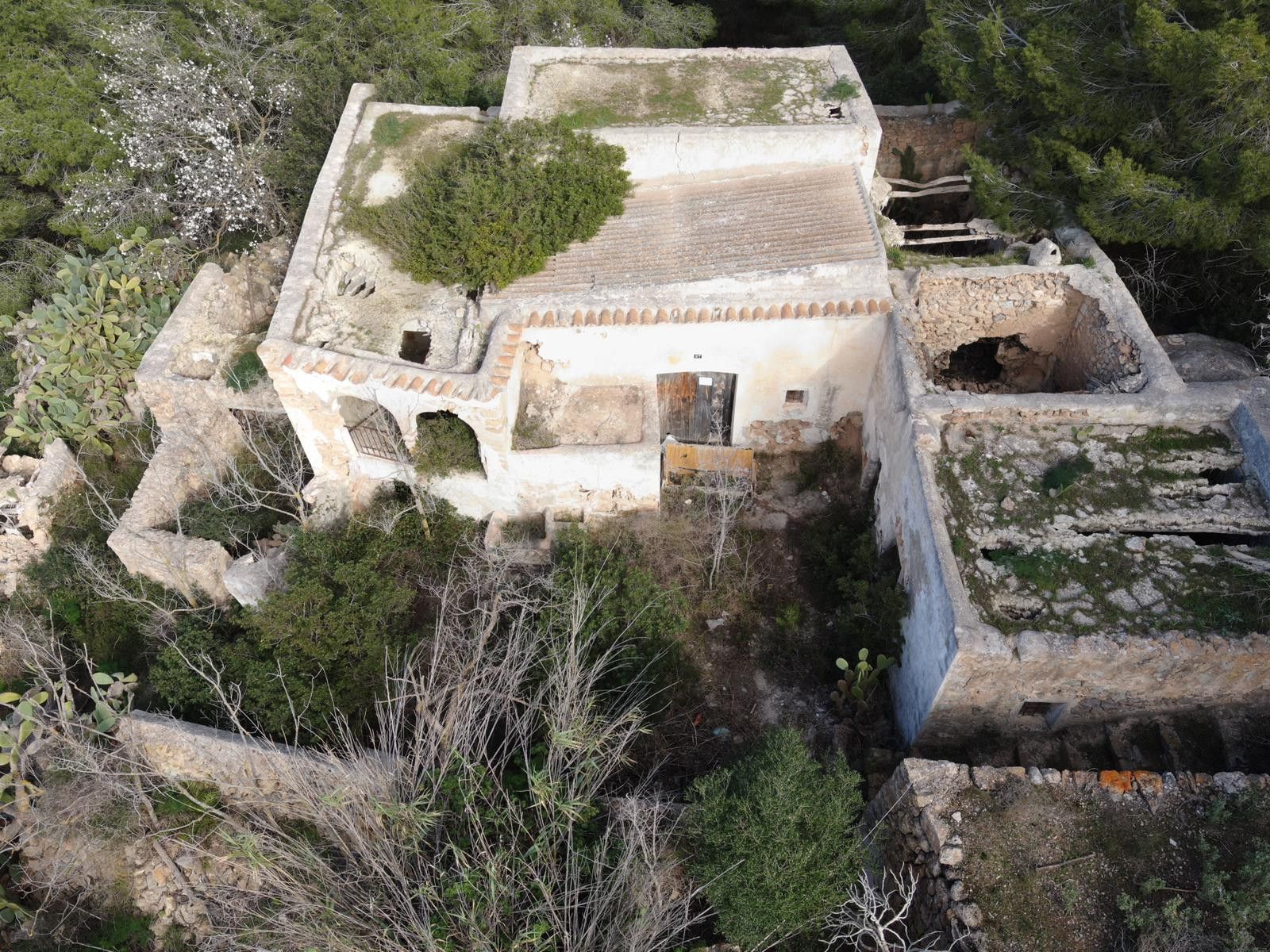 Villa in Cala de Portinatx - view 1