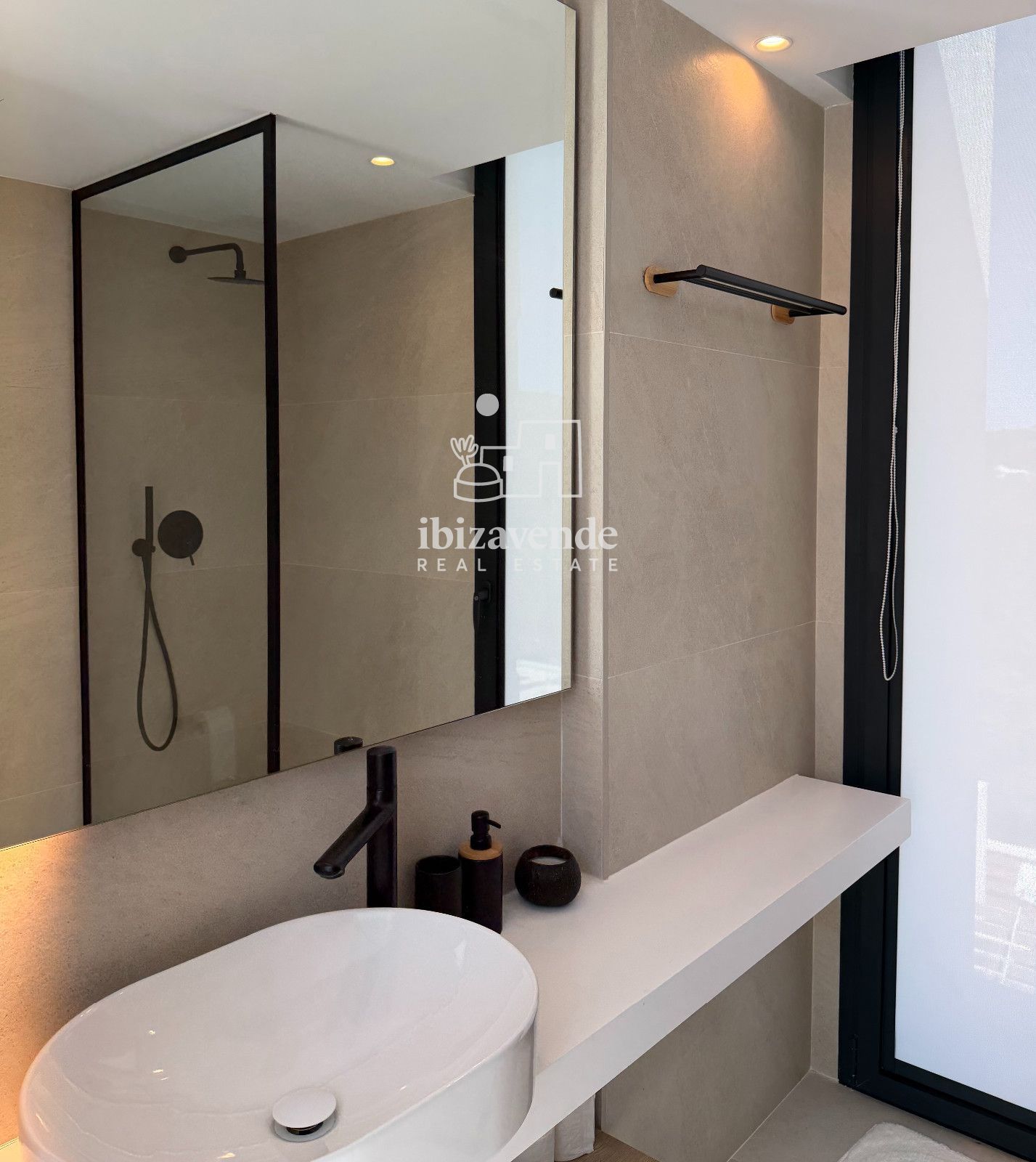 Mobilia Inmueble Image