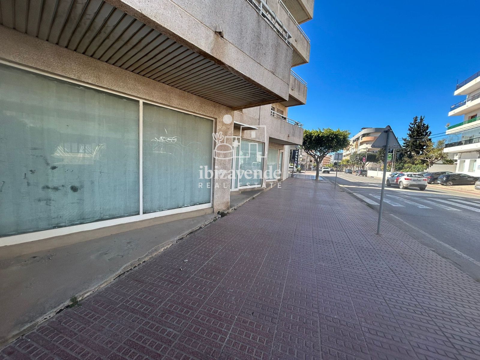 Locaux en vente Santa Eularia des Riu, Baleares. Ref: 4737. Ibizavende