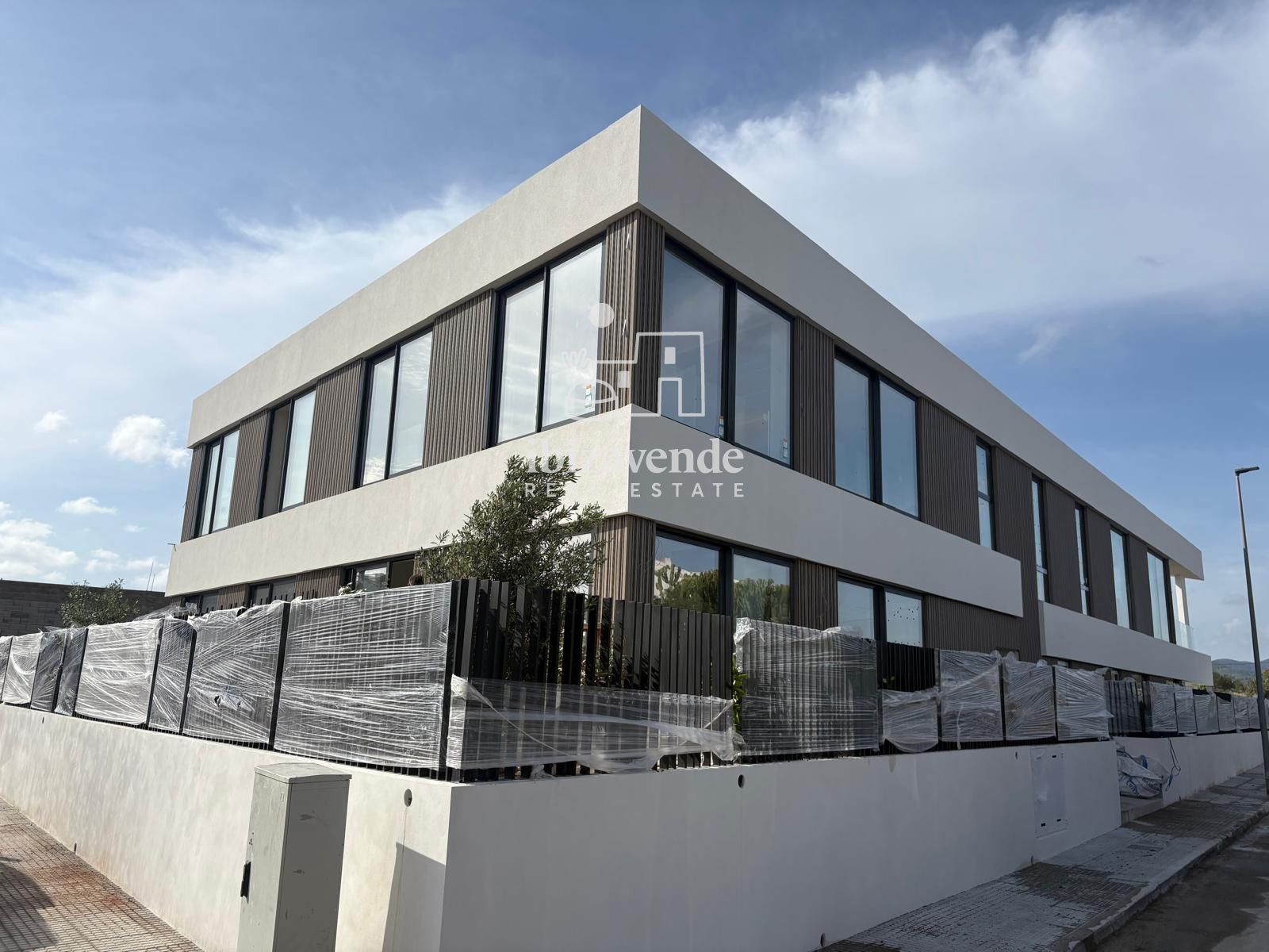 Enkelvoudig gebouw te huur Sant Antoni de Portmany, Baleares. Ref: 4748. Ibizavende